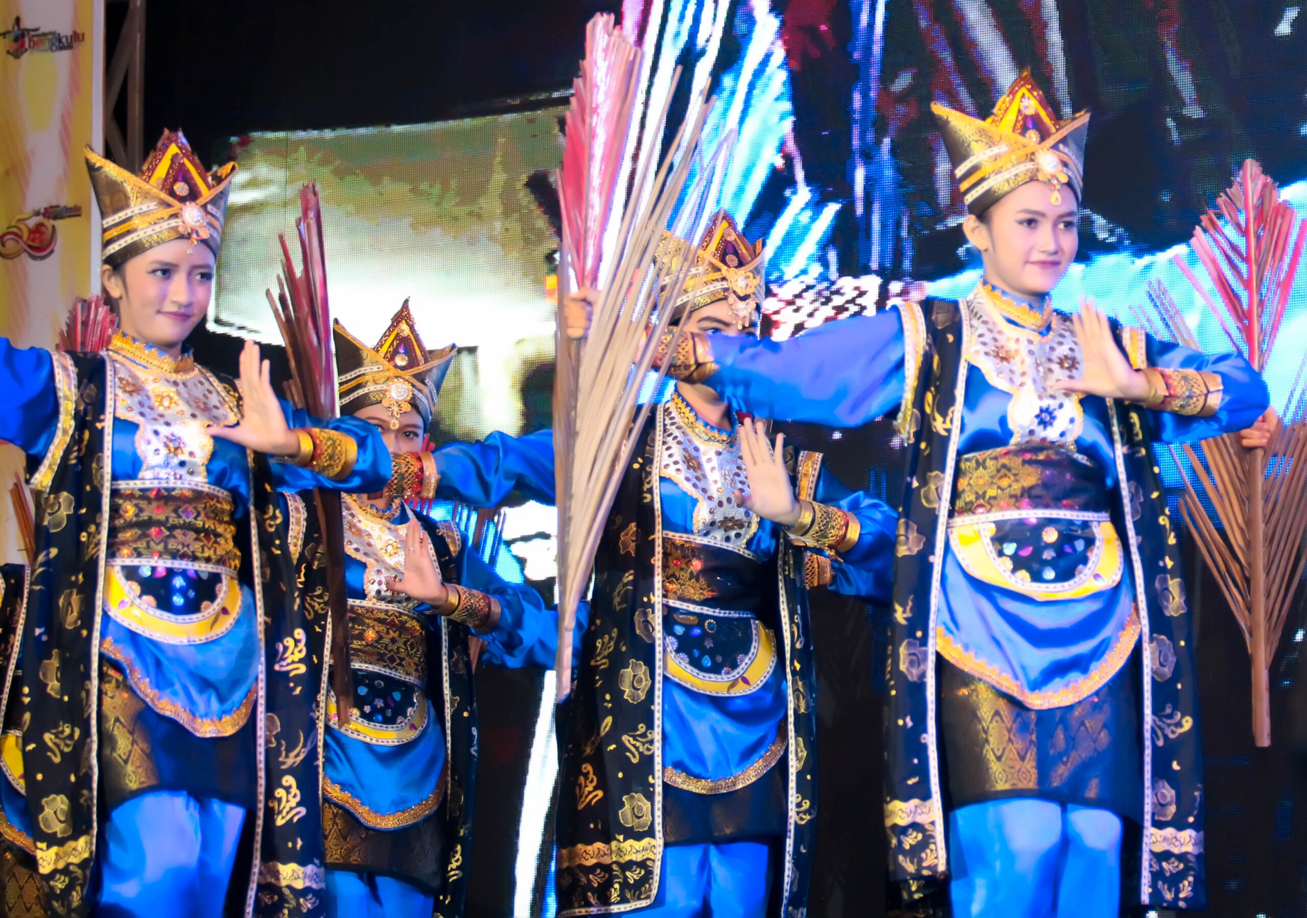 Juara III Penata Terbaik, Sanggar Muara Raffelesia..,,,